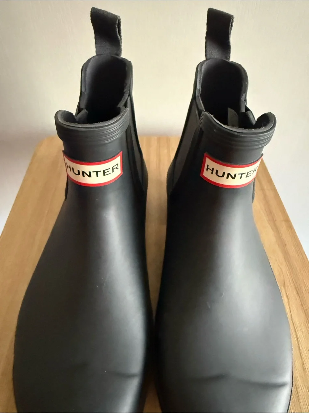 Hunter Women's Original Chelsea Rain Boots with Red Logo